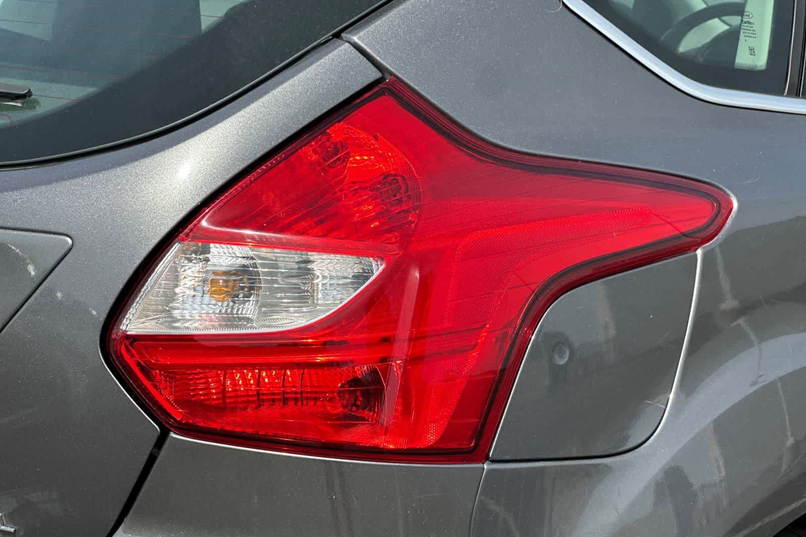 Used 2012 Ford Focus SEL FWD image 28