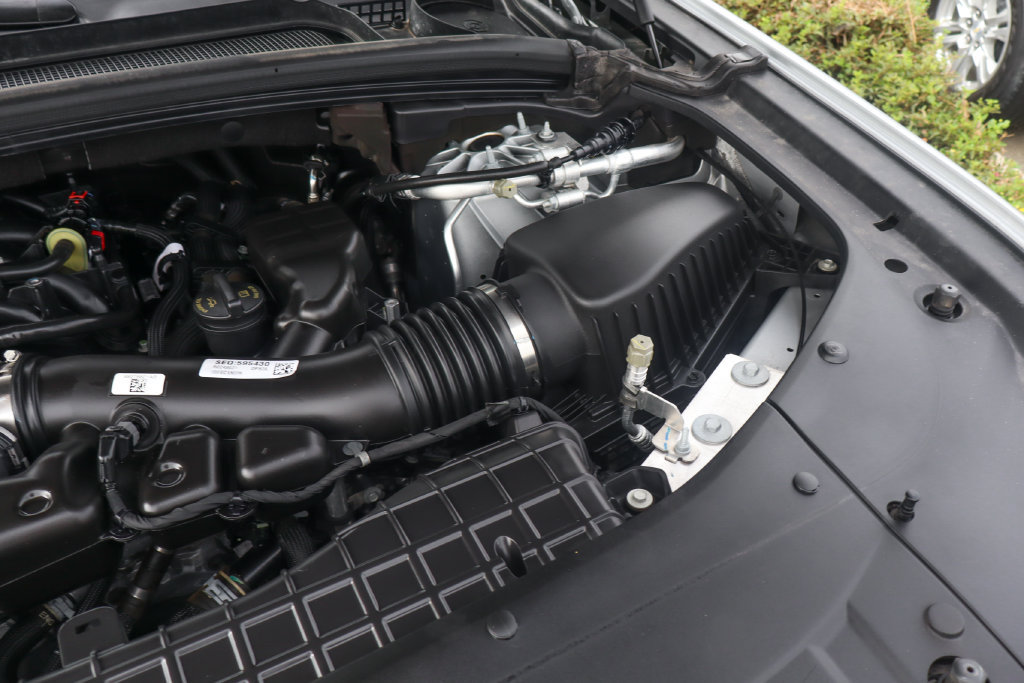 Used 2024 Jeep Grand Cherokee Altitude RWD image 11