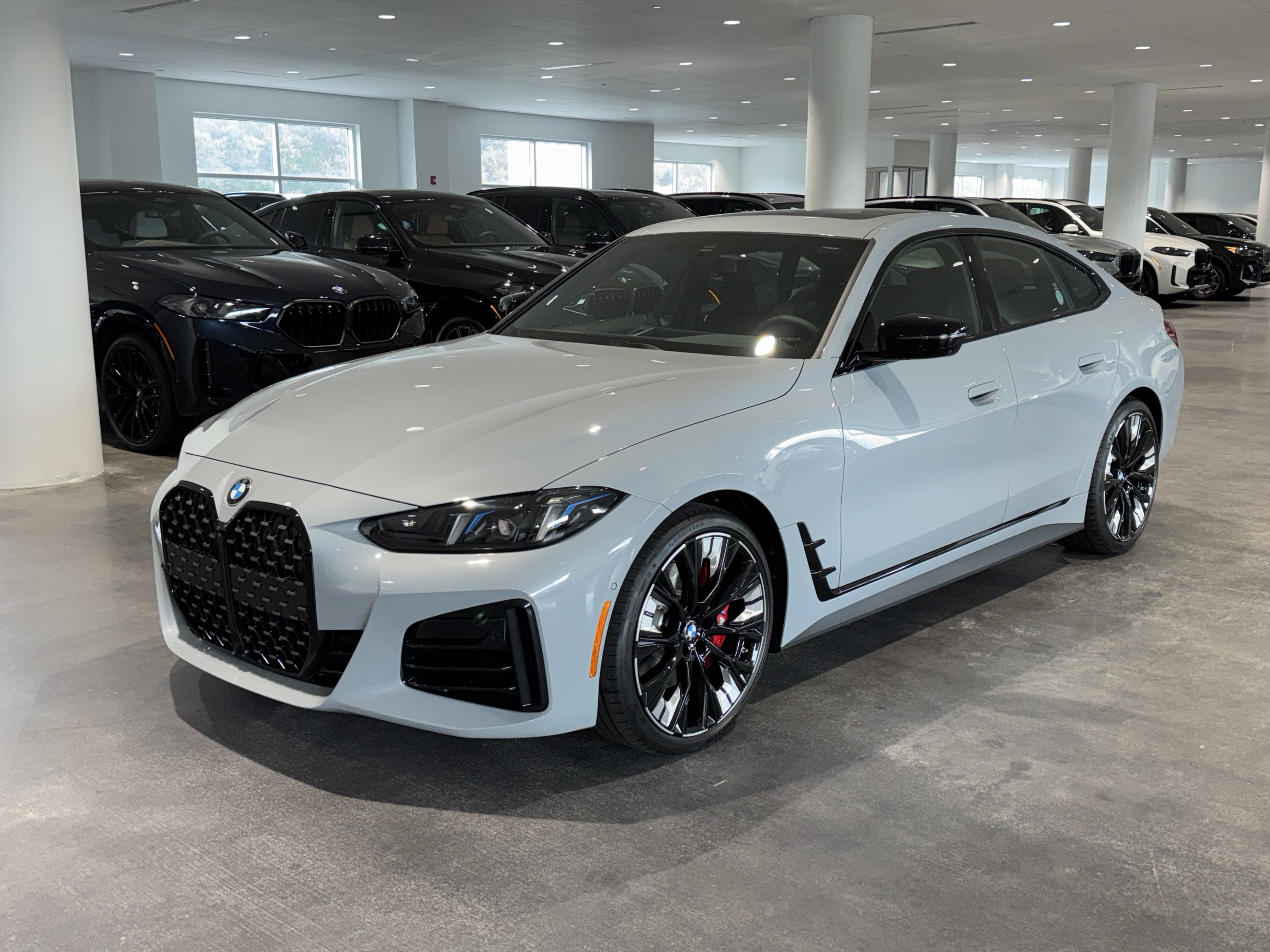 New 2026 BMW 430i w/ M Sport Package RWD image 3