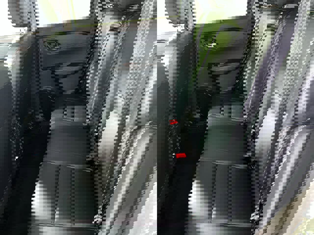 Used 2023 Nissan Rogue SL w/ SL Premium Package image 28