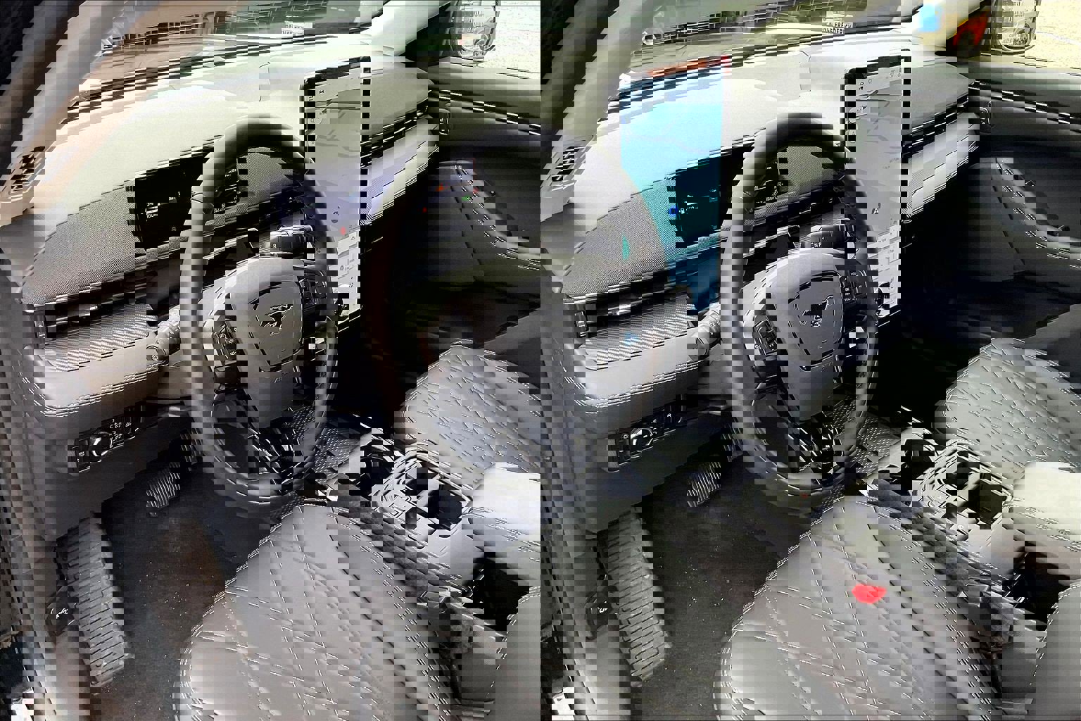 Used 2025 Ford Mustang Mach-E Select w/ Comfort Package Lite image 14