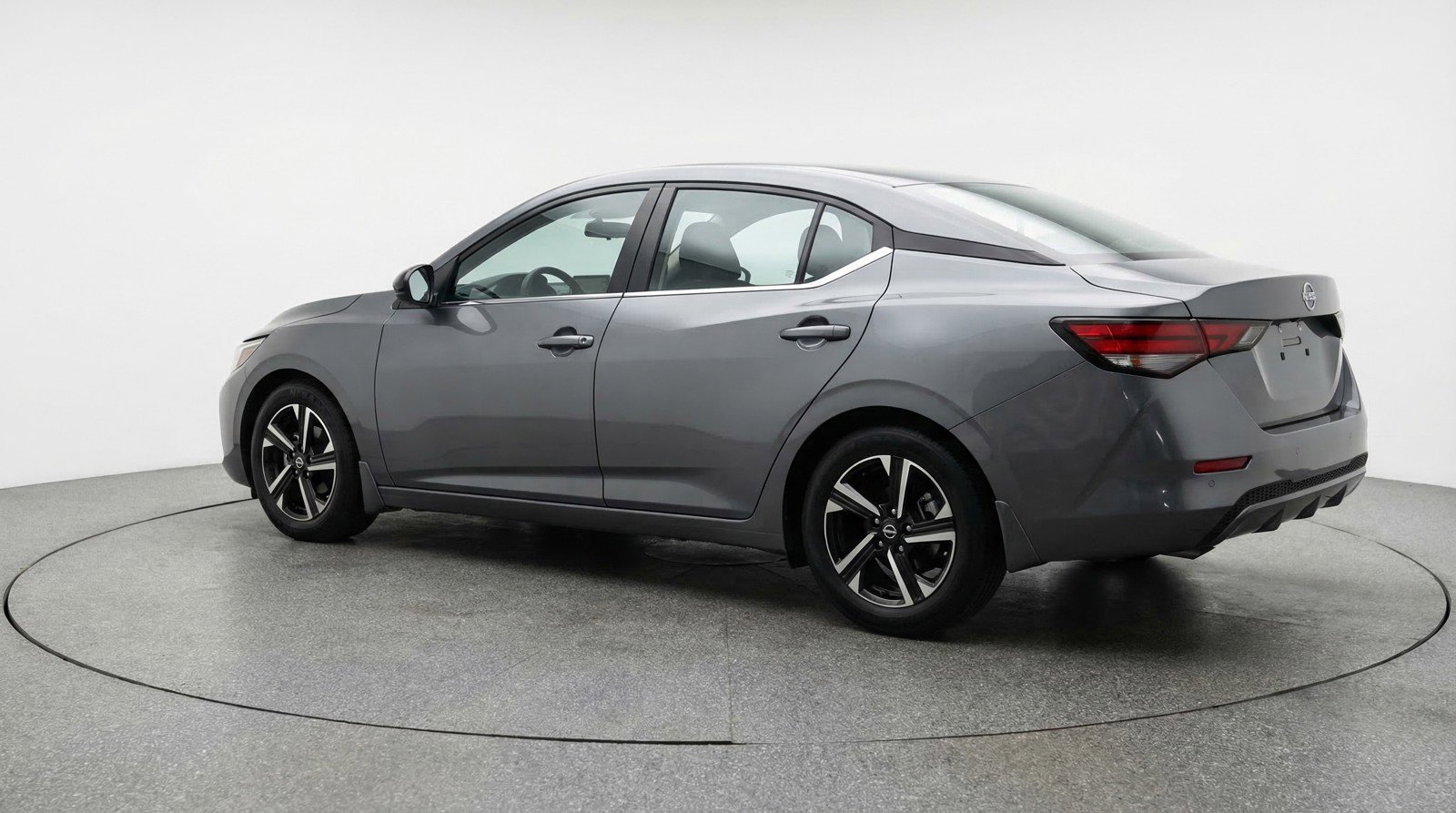 Used 2025 Nissan Sentra SV image 6