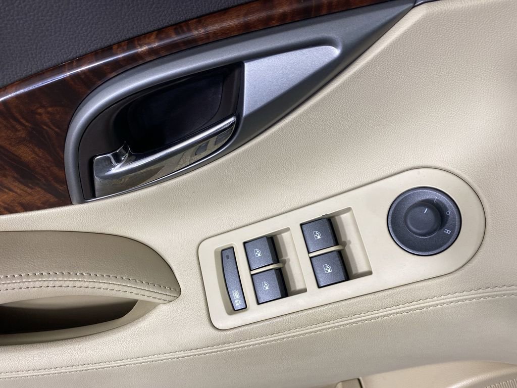 Used 2013 Buick LaCrosse Leather image 24