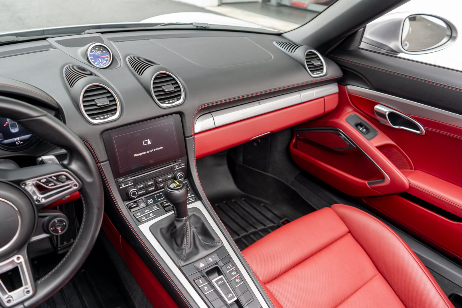 Used 2018 Porsche 718 Boxster GTS RWD image 22
