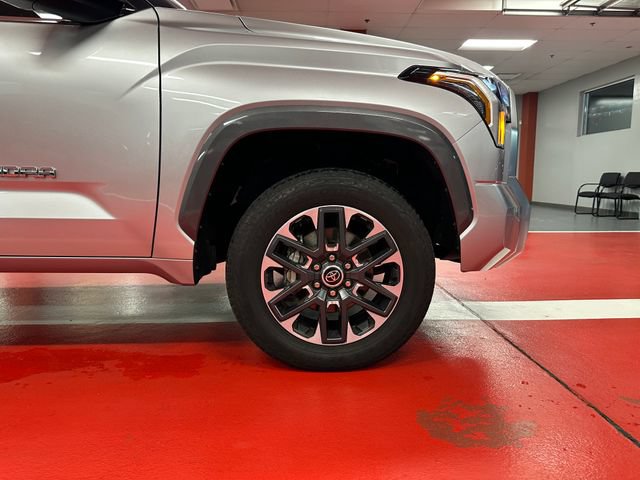 Used 2022 Toyota Tundra Limited w/ Power Package AWD/4WD image 31