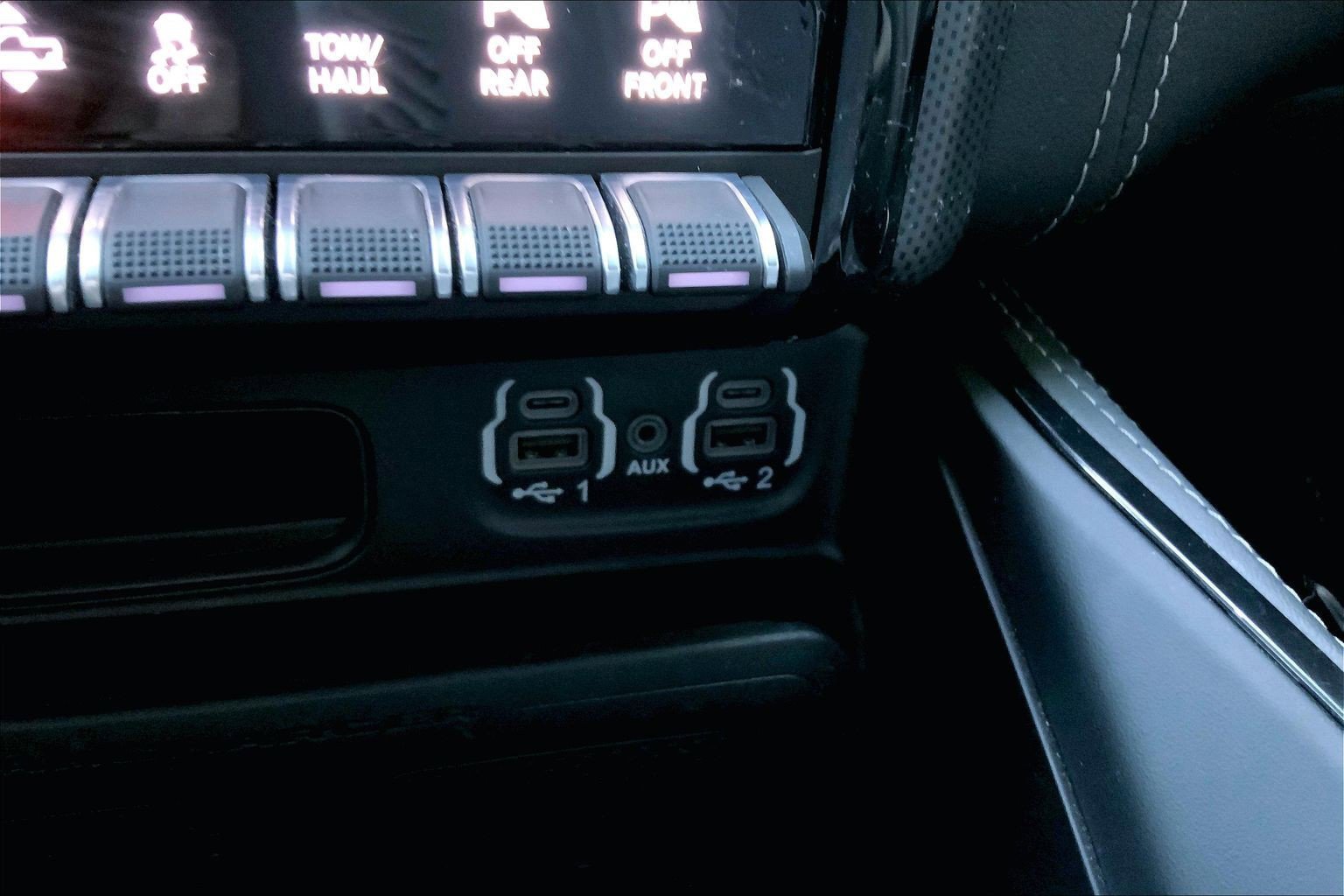 Used 2022 RAM 1500 Limited w/ Body Color Bumper Group image 29