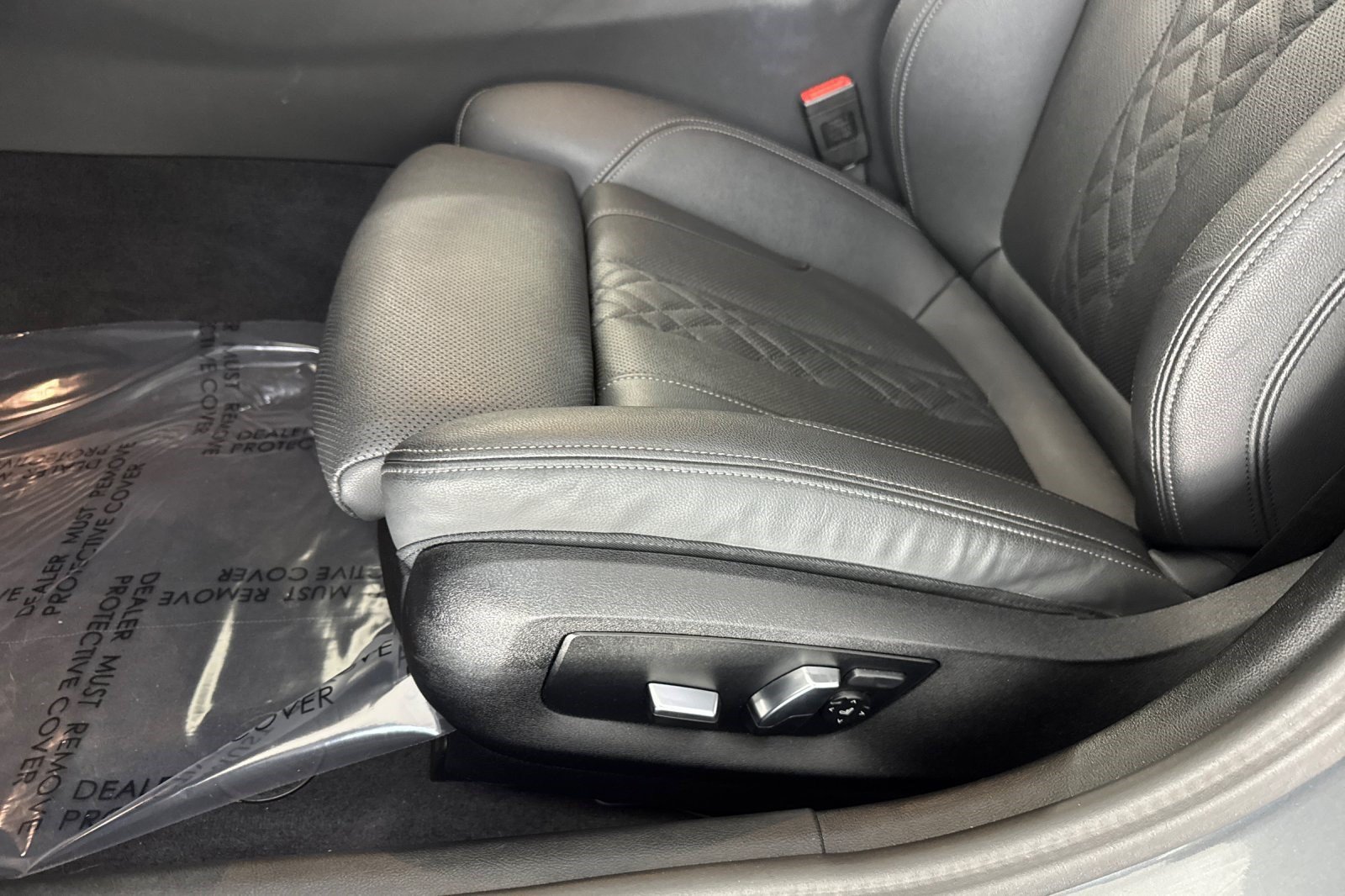 Certified 2023 BMW 530e w/ Premium Package RWD image 15