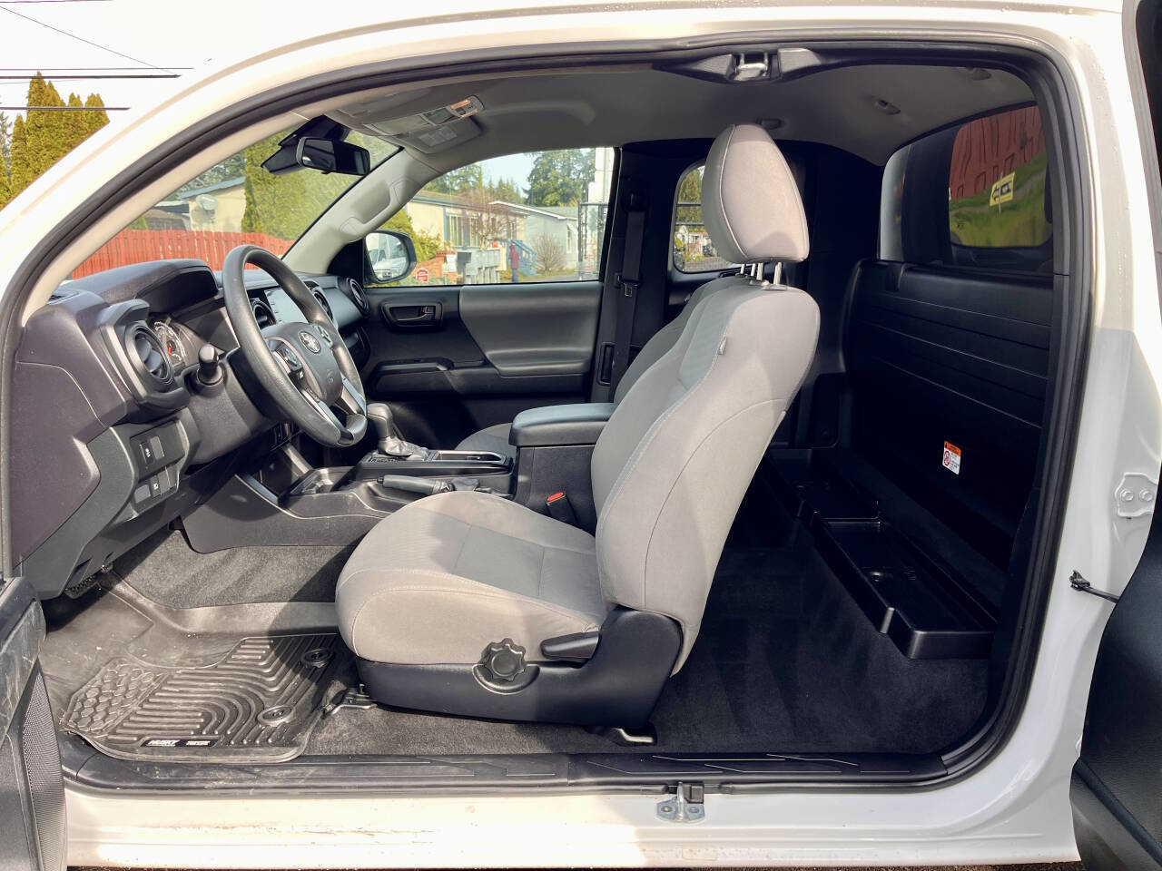 Used 2022 Toyota Tacoma SR image 17