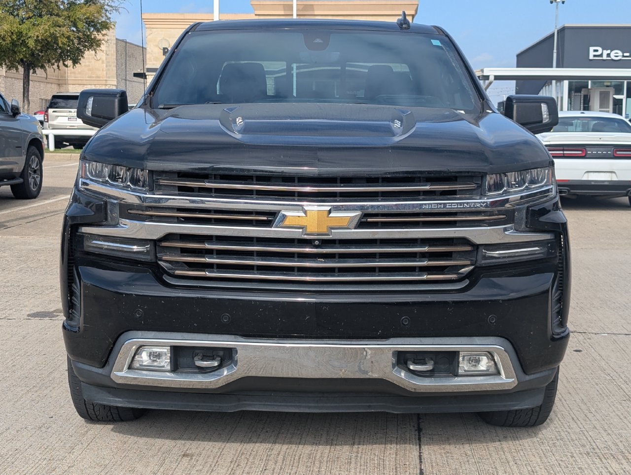 Used 2019 Chevrolet Silverado 1500 High Country w/ Technology Package AWD/4WD image 8