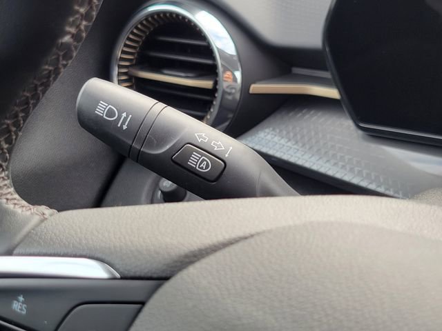 Used 2024 Chevrolet Trax ACTIV w/ Driver Confidence Package image 15