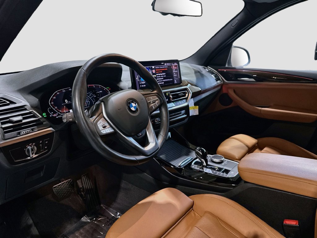 Used 2024 BMW X3 xDrive30i w/ Premium Package w/ZPA AWD/4WD image 9
