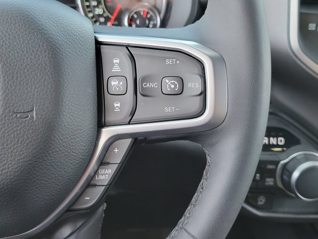 Used 2025 RAM 1500 Big Horn AWD/4WD image 6