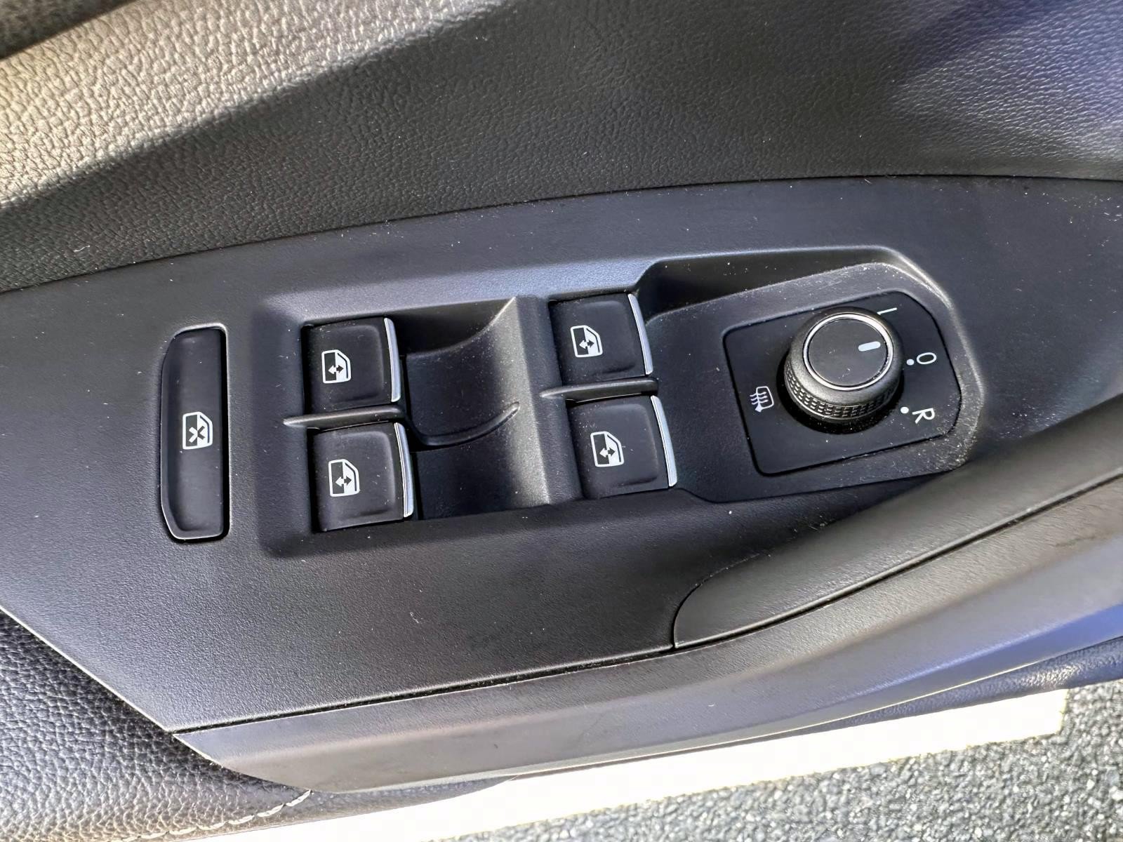 Used 2022 Volkswagen Jetta S FWD image 9