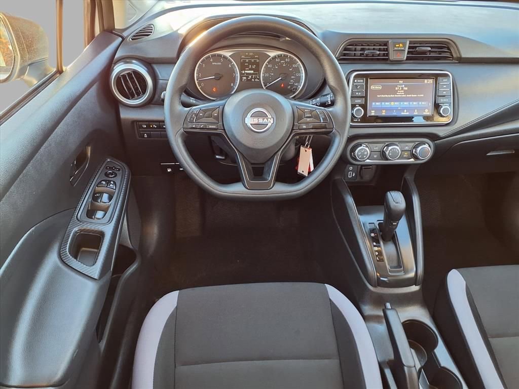 Certified 2025 Nissan Versa S w/ Trunk Package image 4