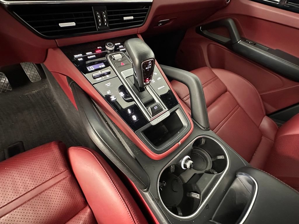 Certified 2023 Porsche Cayenne Coupe AWD/4WD image 33
