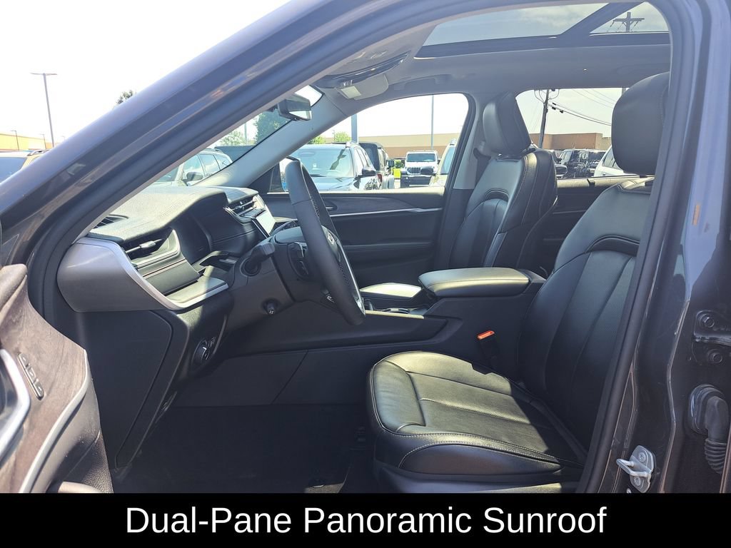 Used 2024 Jeep Grand Cherokee L Limited w/ Luxury Tech Group II AWD/4WD image 12