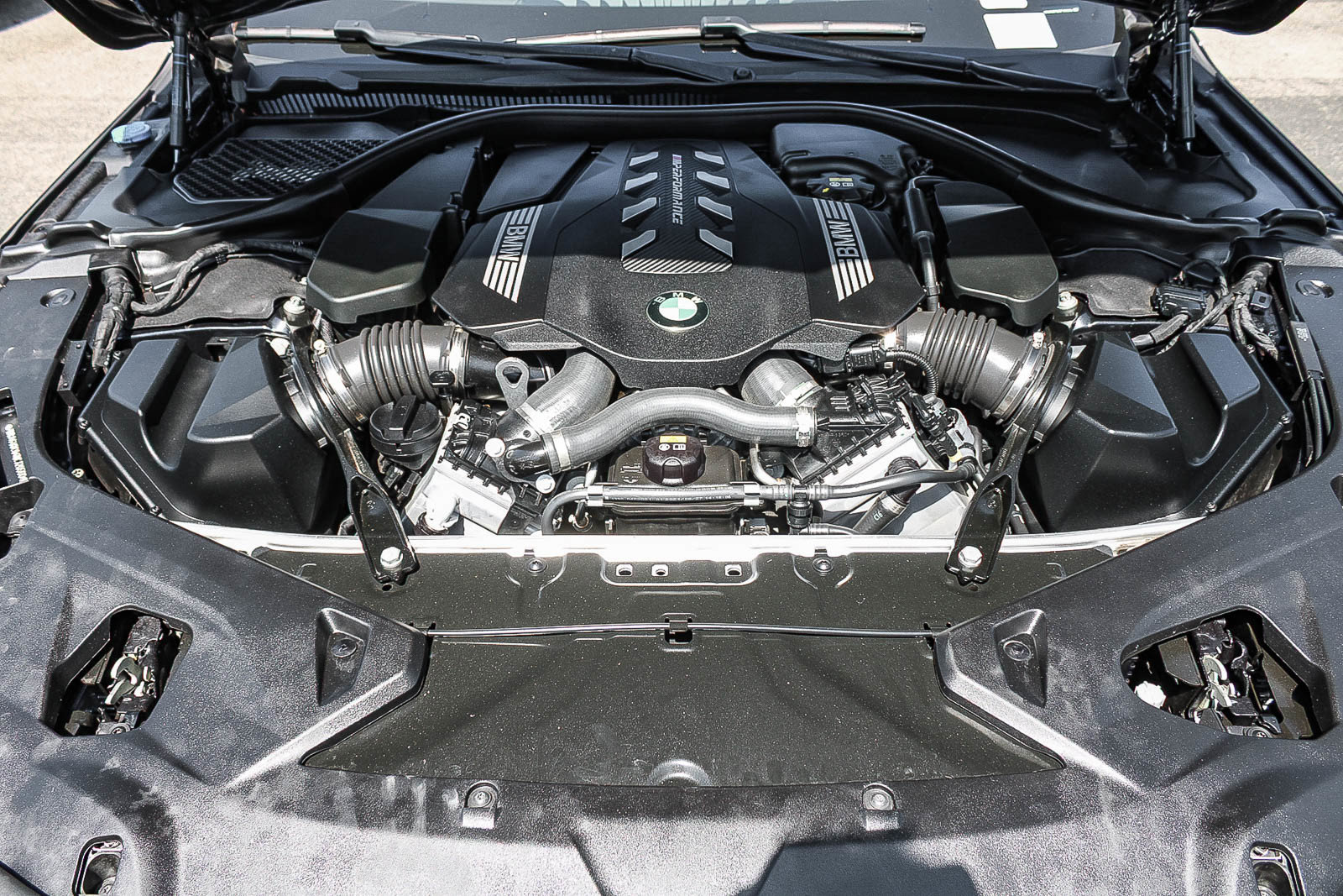Used 2022 BMW M850i Gran Coupe xDrive w/ M Carbon Exterior Package AWD/4WD image 27
