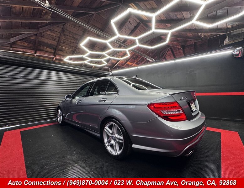 Used 2012 Mercedes-Benz C 250 Sedan image 4