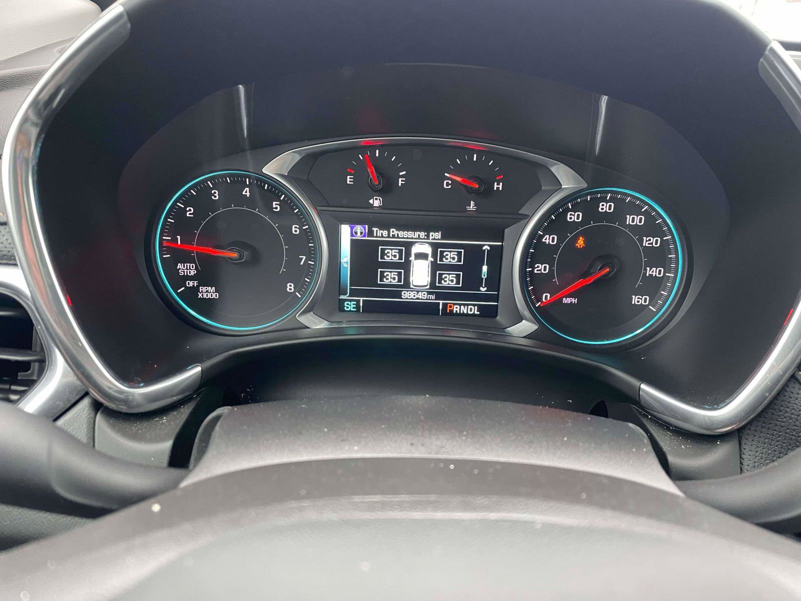 Used 2018 Chevrolet Equinox Premier FWD image 9