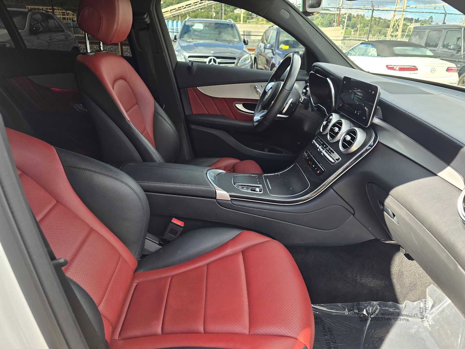 Used 2023 Mercedes-Benz GLC 300 4MATIC Coupe image 11