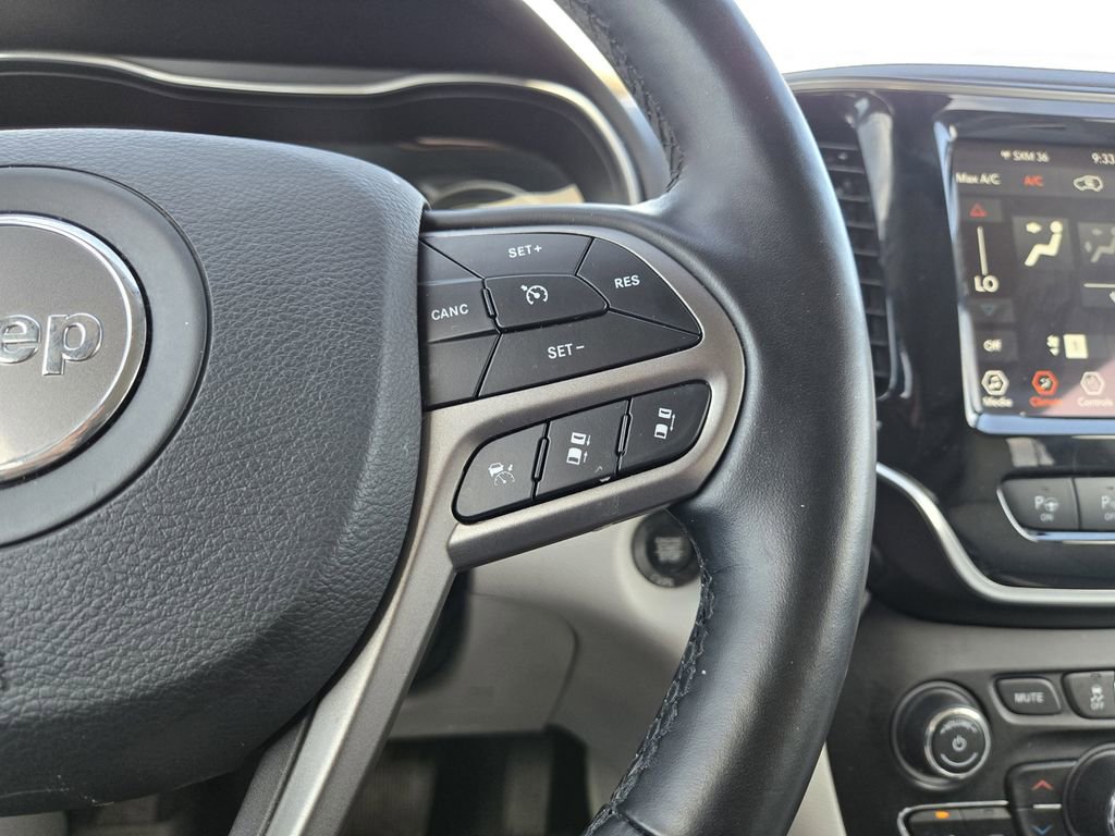 Used 2021 Jeep Cherokee Limited image 18