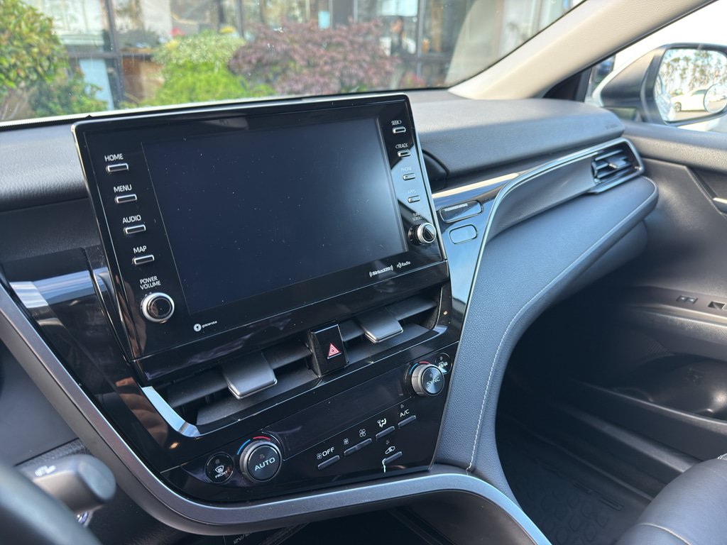 Used 2021 Toyota Camry XSE FWD image 13