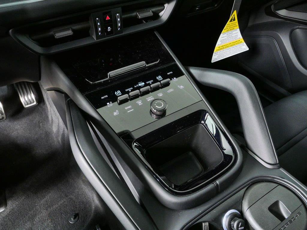 New 2026 Porsche Cayenne GTS AWD/4WD image 18