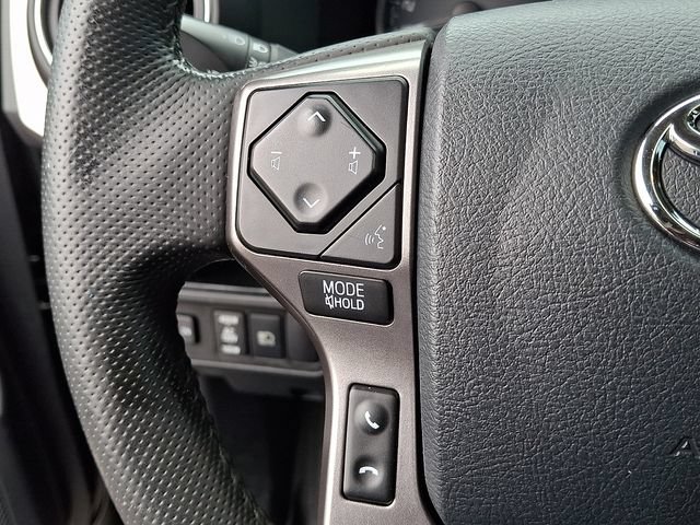 Used 2018 Toyota Tacoma Limited AWD/4WD image 19
