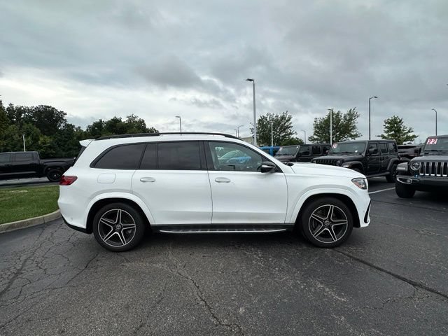 Used 2025 Mercedes-Benz GLS 450 4MATIC w/ AMG Line Exterior image 16
