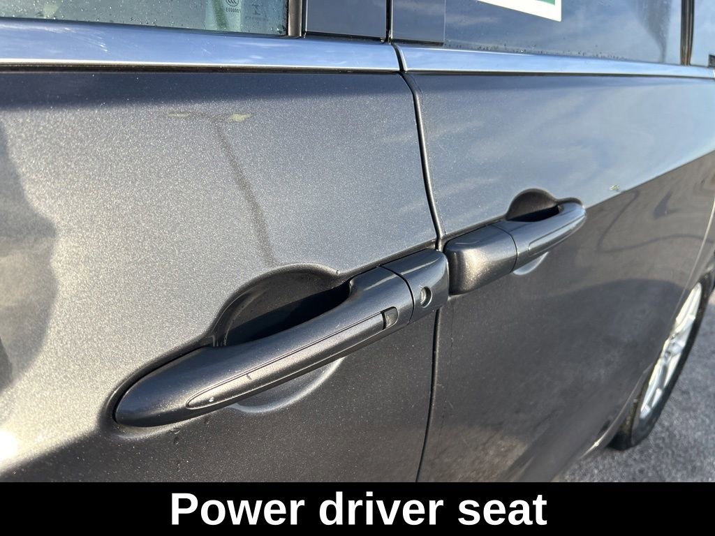 Used 2017 Chrysler Pacifica LX FWD image 18