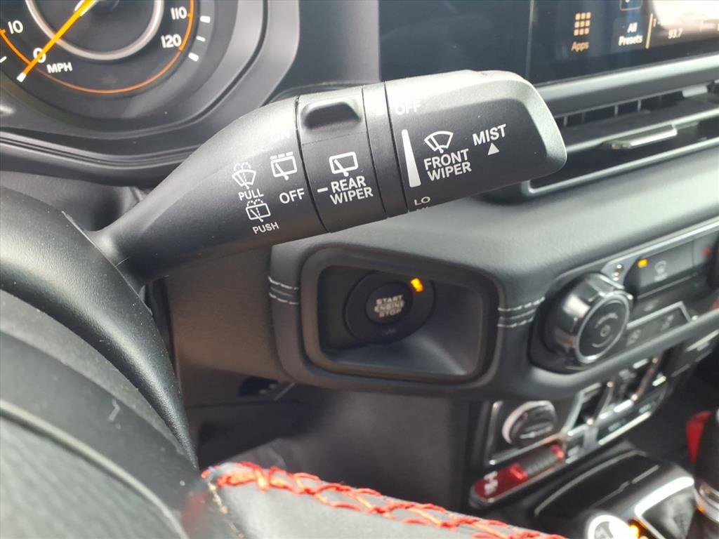 Used 2024 Jeep Wrangler Rubicon image 20
