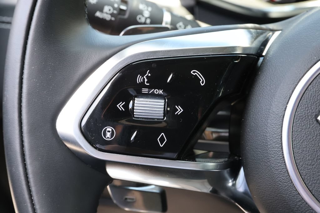 Certified 2026 Jaguar F-PACE R-Dynamic S AWD/4WD image 14