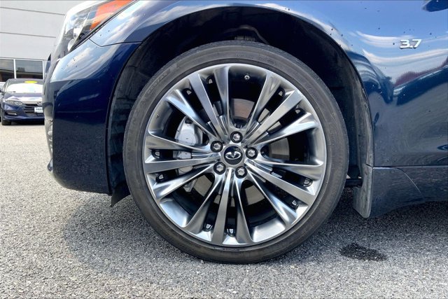 Used 2018 INFINITI Q70 Luxe AWD/4WD image 8