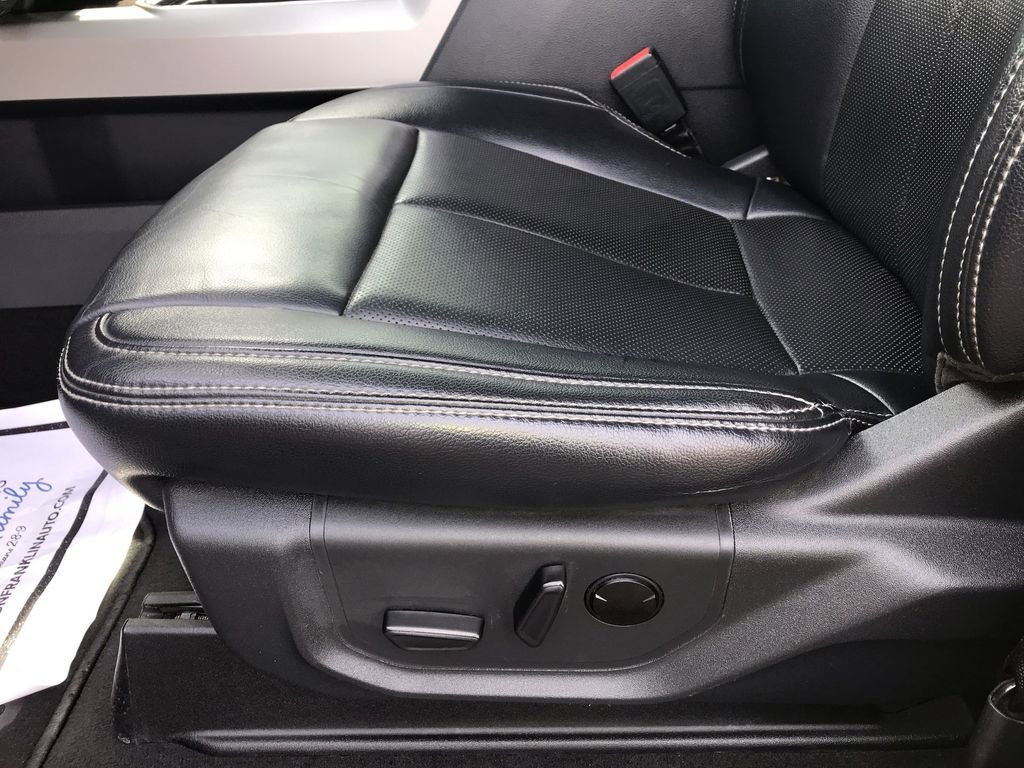 Used 2022 Ford F250 Lariat w/ Tremor Off-Road Package image 12