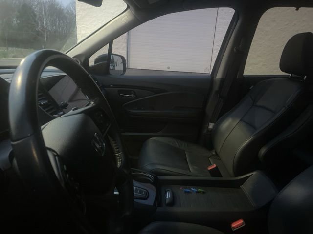 Used 2022 Honda Pilot Touring image 7