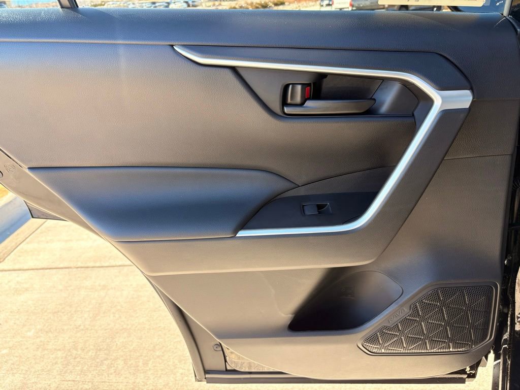 Used 2025 Toyota RAV4 LE image 24