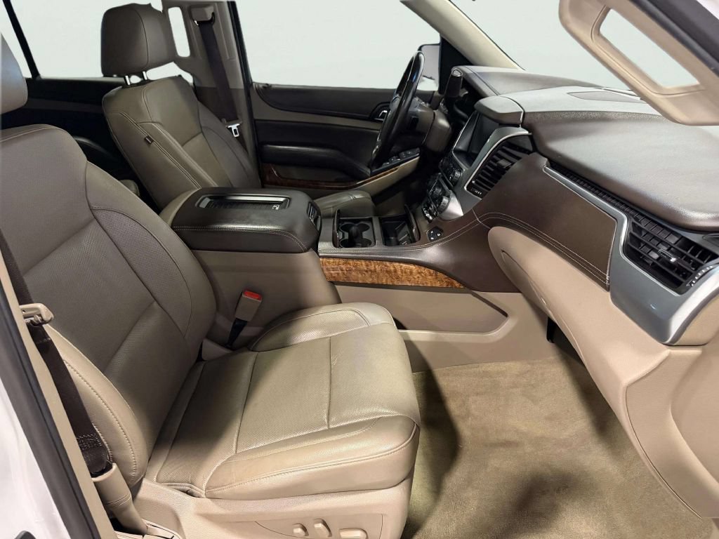 Used 2018 Chevrolet Suburban Premier AWD/4WD image 27