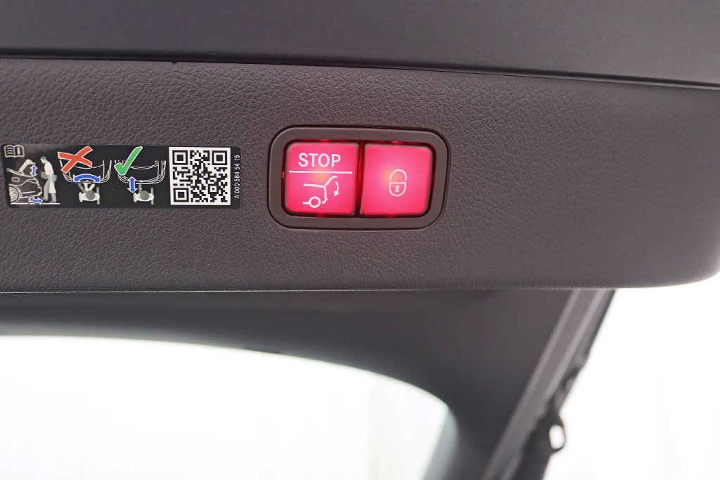 Used 2023 Mercedes-Benz EQS 580 4MATIC Sedan image 40