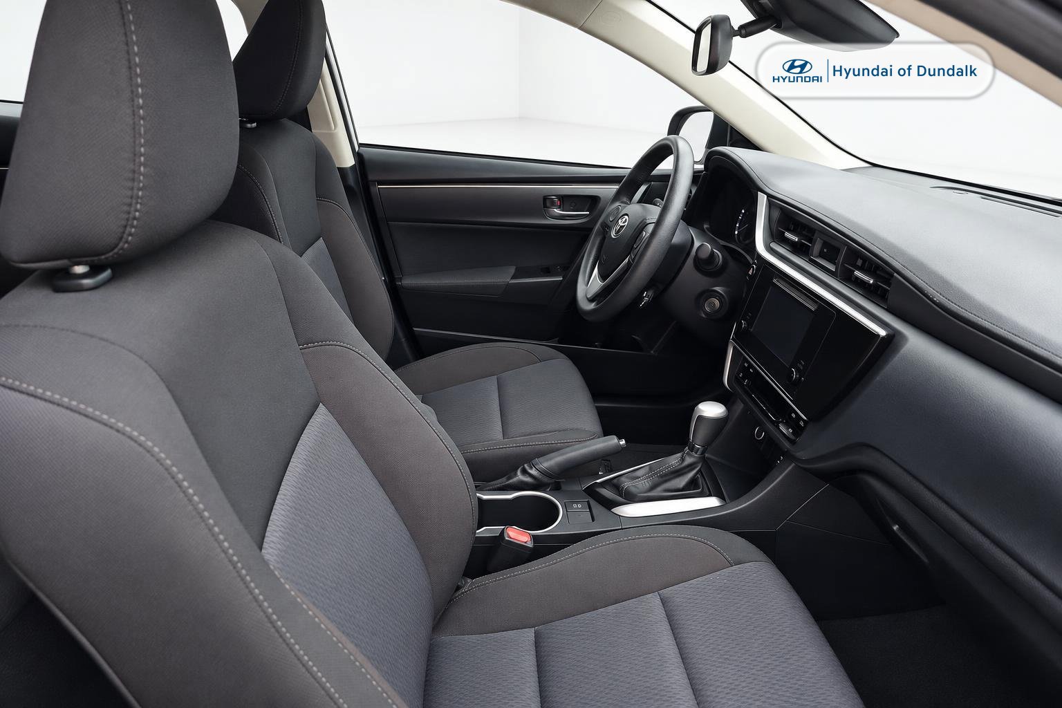 Used 2018 Toyota Corolla LE FWD image 7