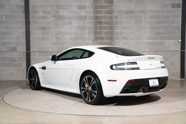 Used 2015 Aston Martin V12 Vantage S RWD image 8