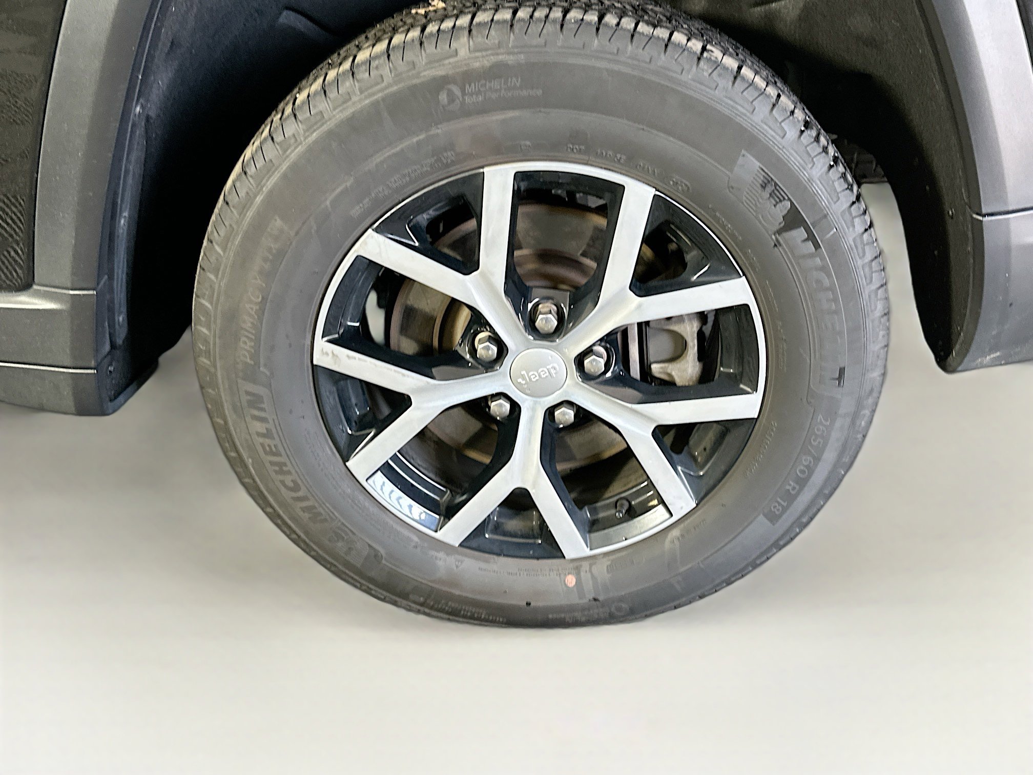 Used 2024 Jeep Grand Cherokee L Limited w/ Luxury Tech Group II image 11