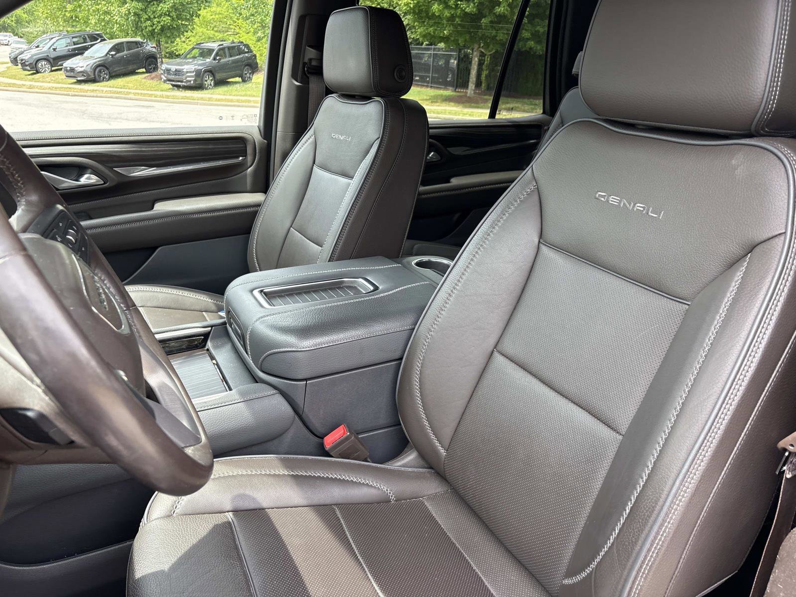 Certified 2022 GMC Yukon Denali RWD image 12