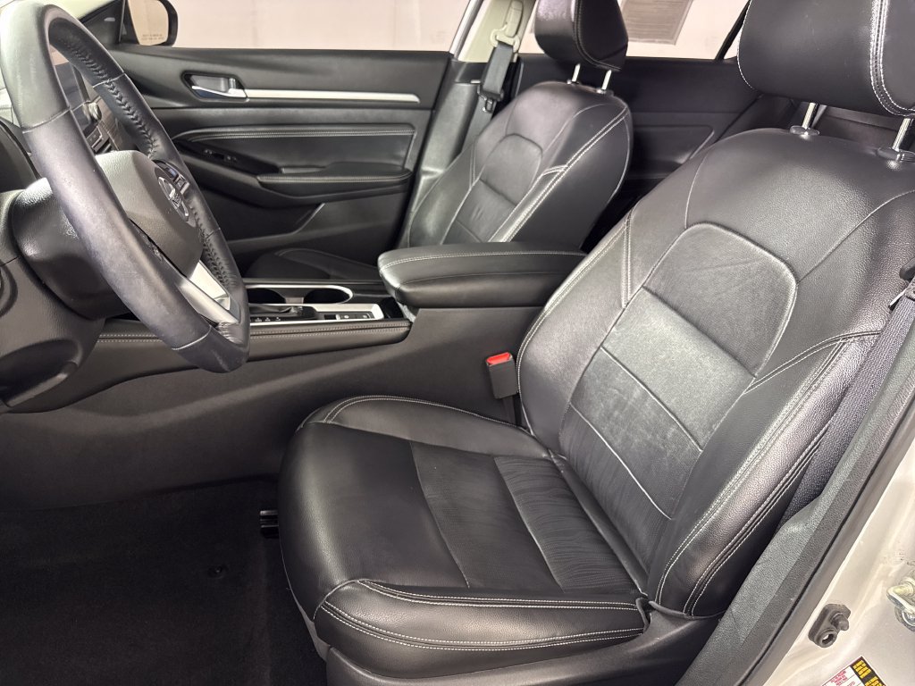 Used 2020 Nissan Altima 2.5 Platinum FWD image 11