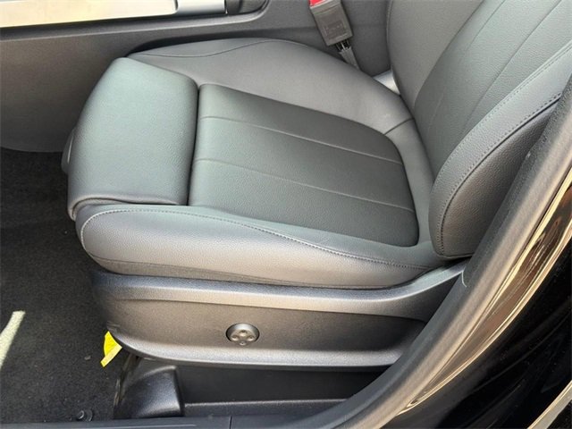 Certified 2025 Mercedes-Benz GLB 250 4MATIC image 13