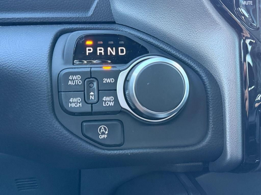 New 2026 RAM 1500 Big Horn AWD/4WD image 19
