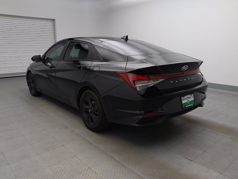Used 2021 Hyundai Elantra SEL w/ Convenience Package FWD image 5