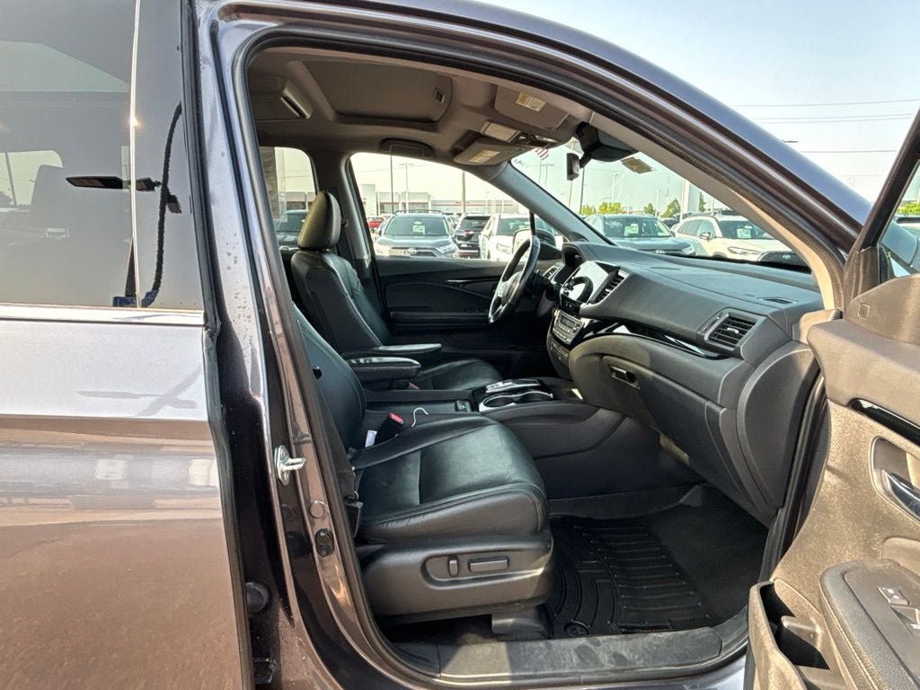 Used 2019 Honda Pilot Elite image 35