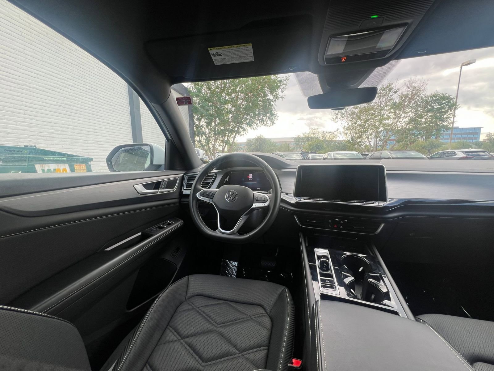 Used 2025 Volkswagen Atlas Cross Sport SE image 34