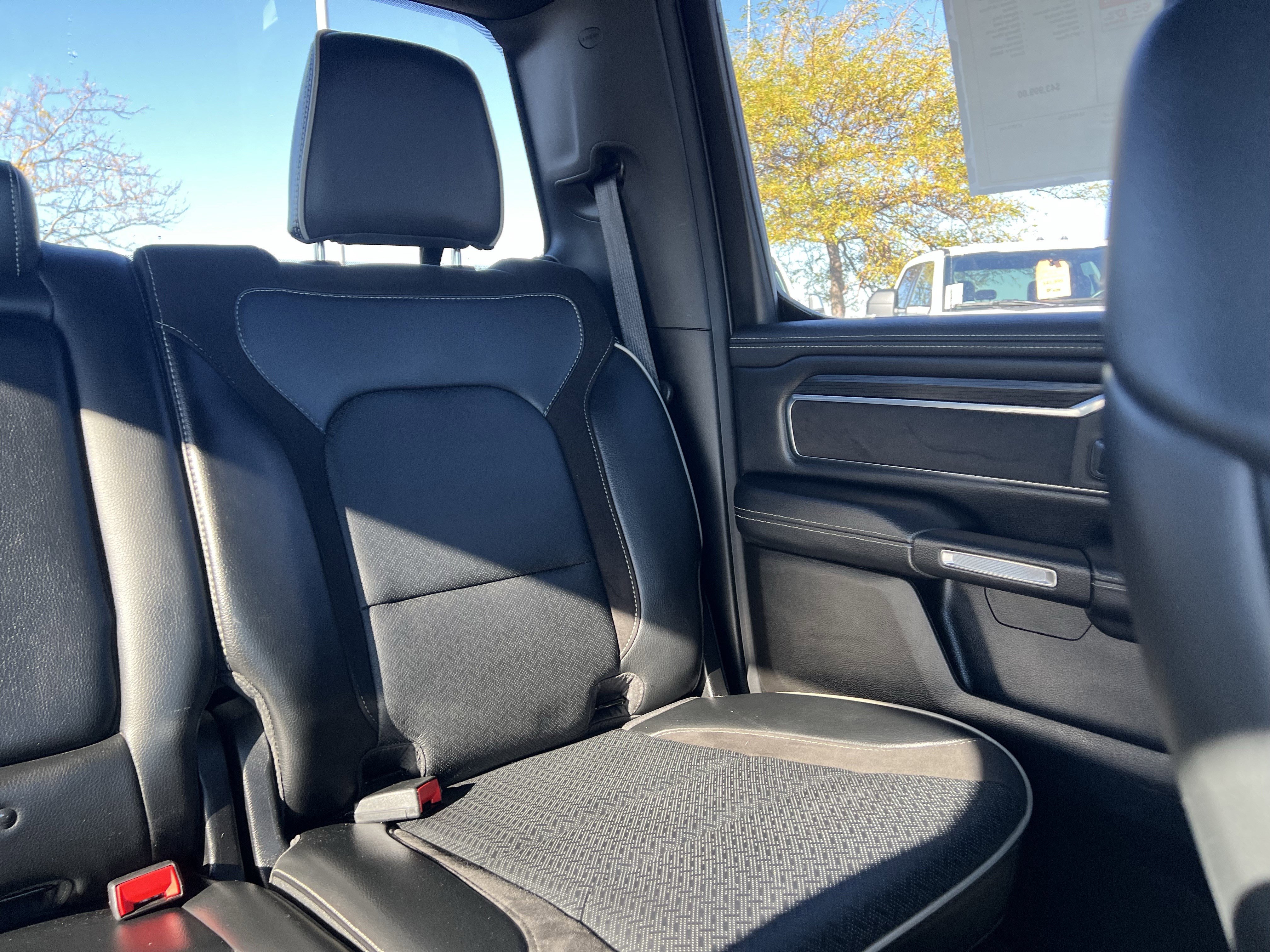 Used 2024 RAM 1500 Laramie image 14