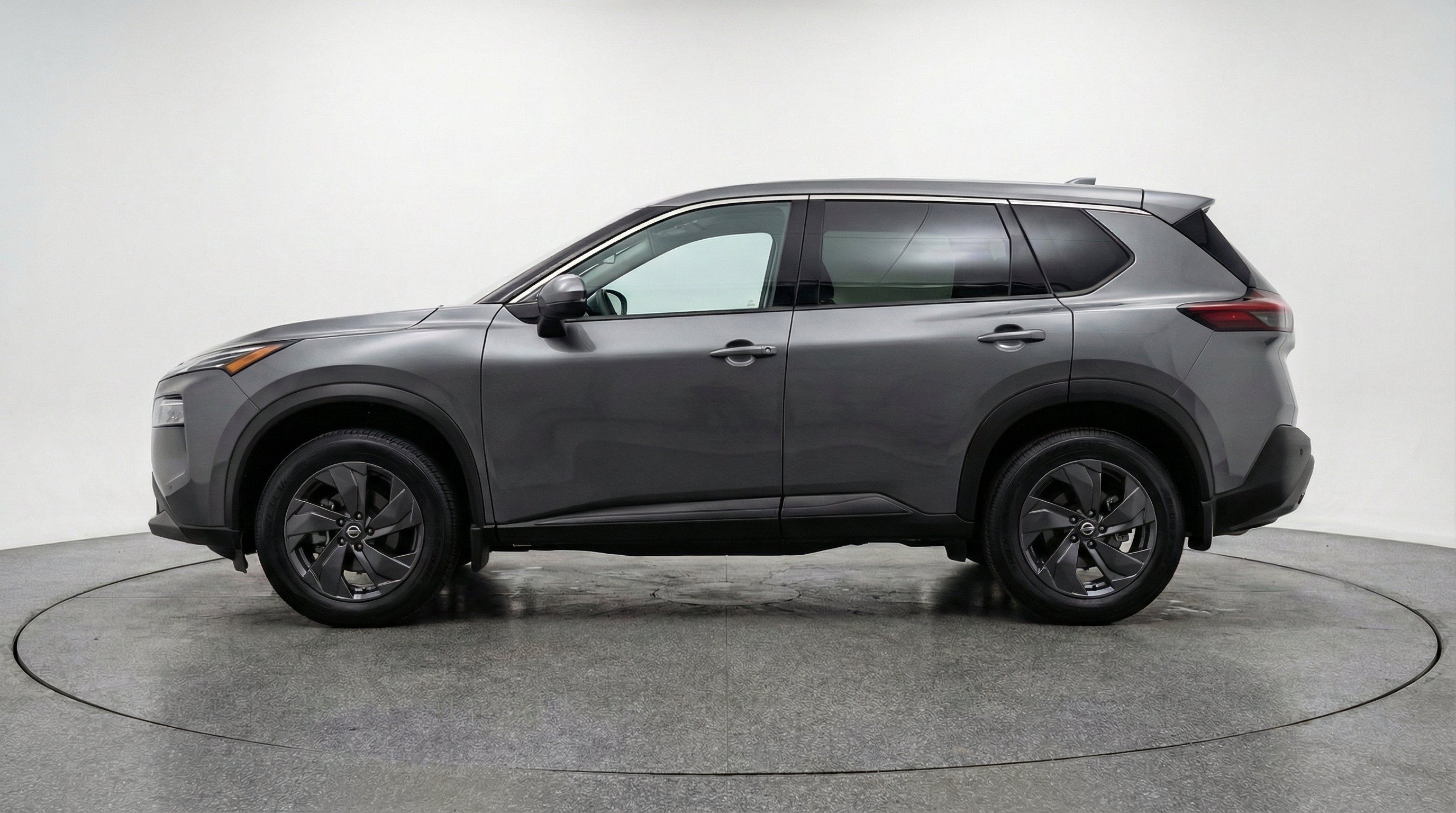 Used 2025 Nissan Rogue SV FWD image 5